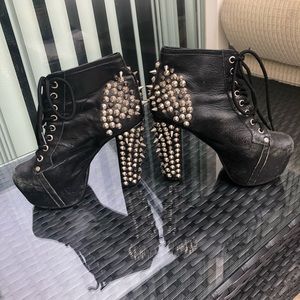 Jeffrey Campbell spiked litas